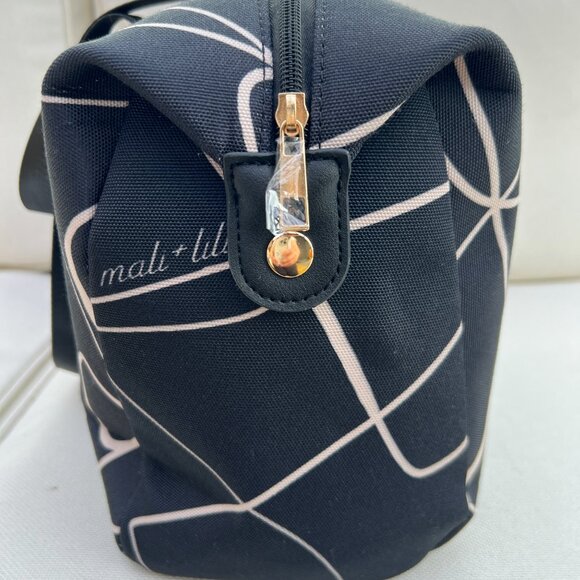 MALI & LILI | Weekender Duffle Travel Bag | Black | Geometric - Picture 6 of 15